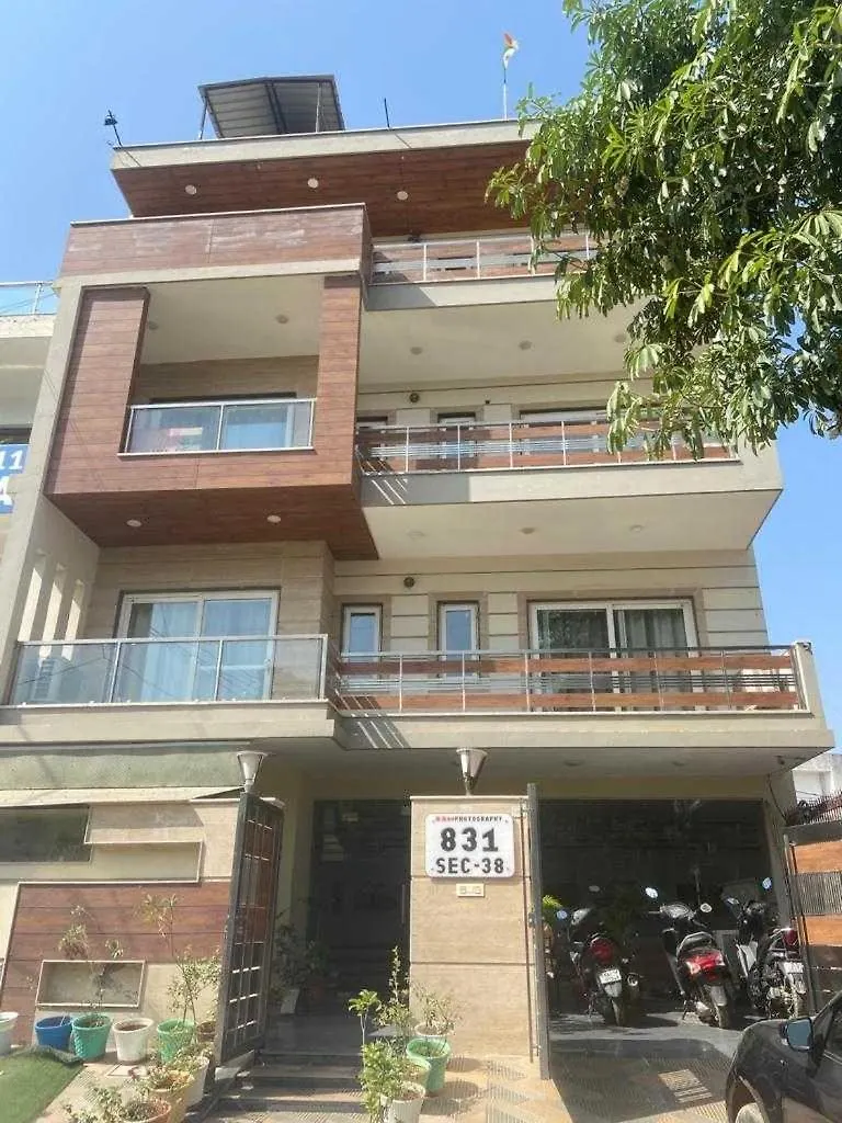 Hotel O Galaxy Inn Gurgaon