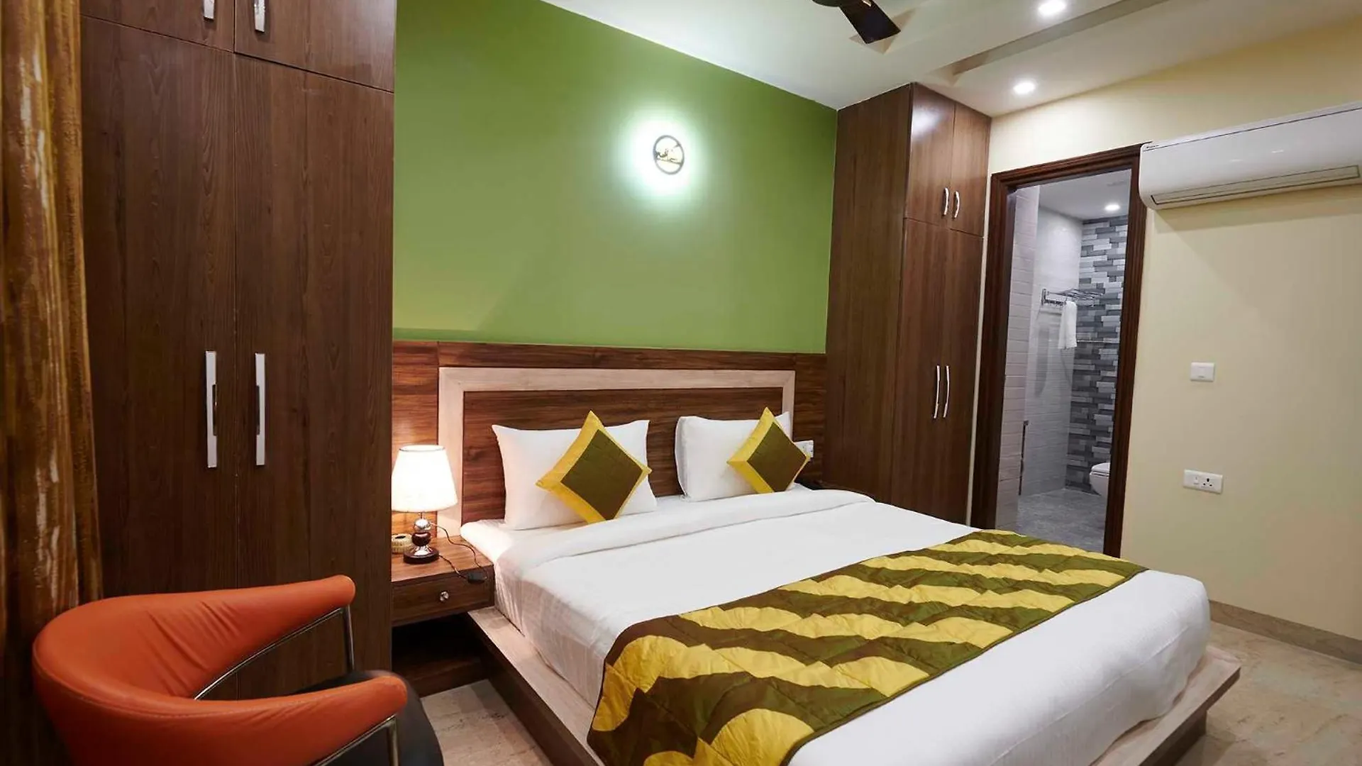 Hotel O Galaxy Inn Gurgaon