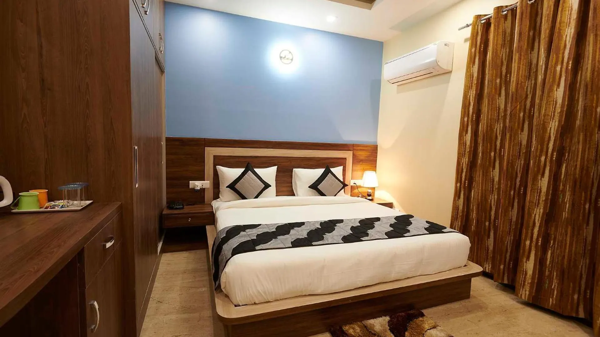 Hotel O Galaxy Inn Gurgaon India