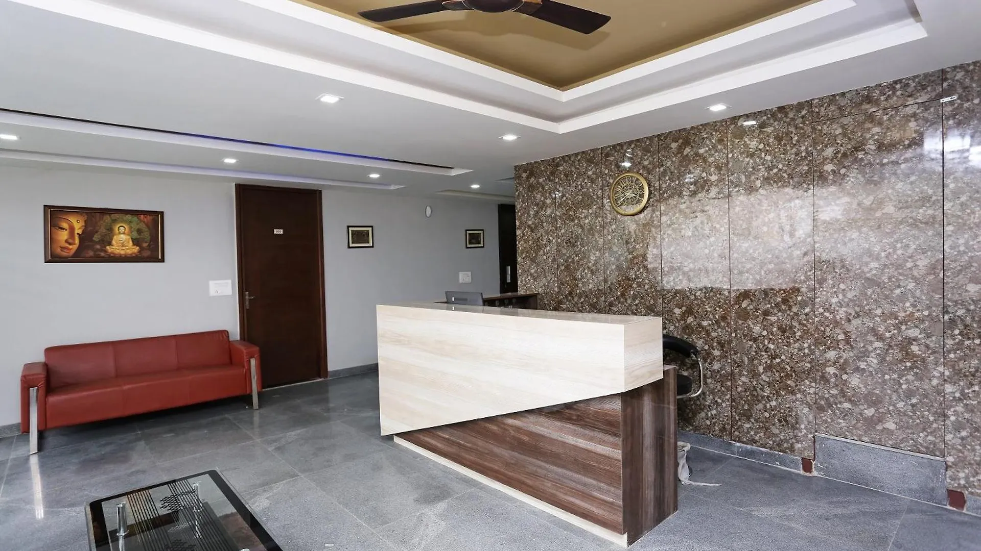 Hotel O Galaxy Inn Gurgaon