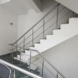 Hotel Oyo Rajiv Chowk